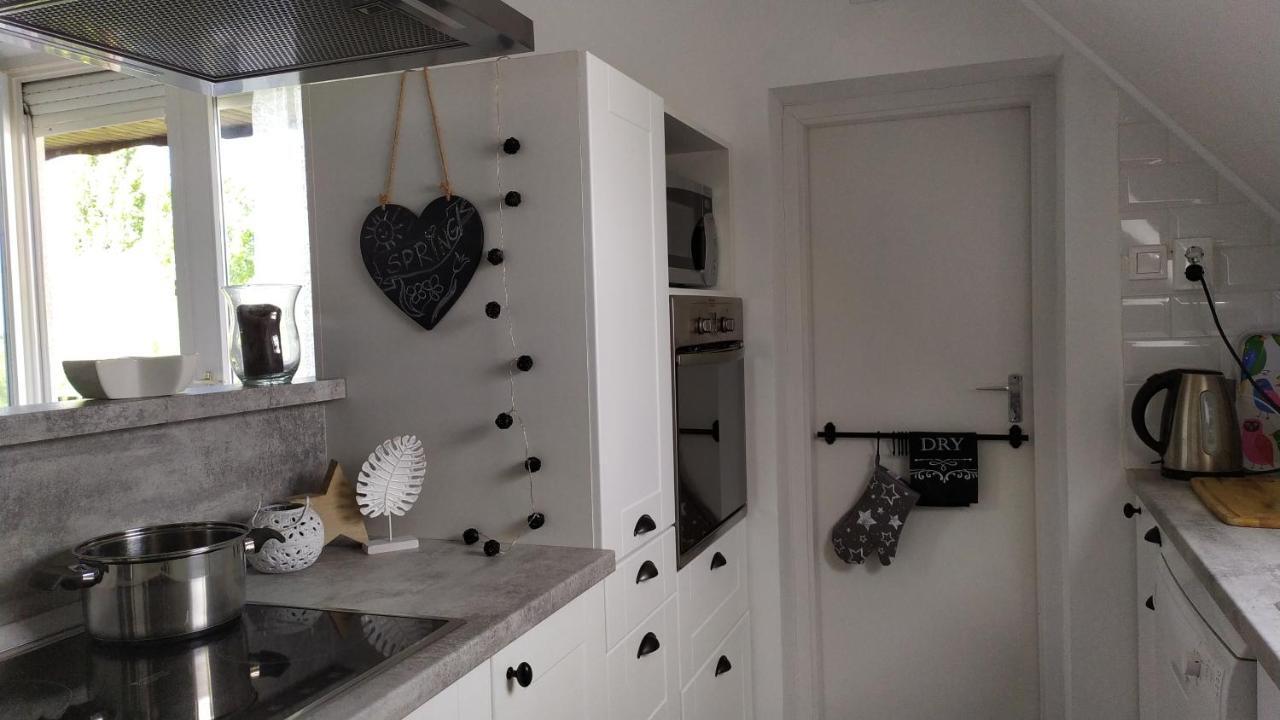 Leander Apartman Balatonlelle Luaran gambar