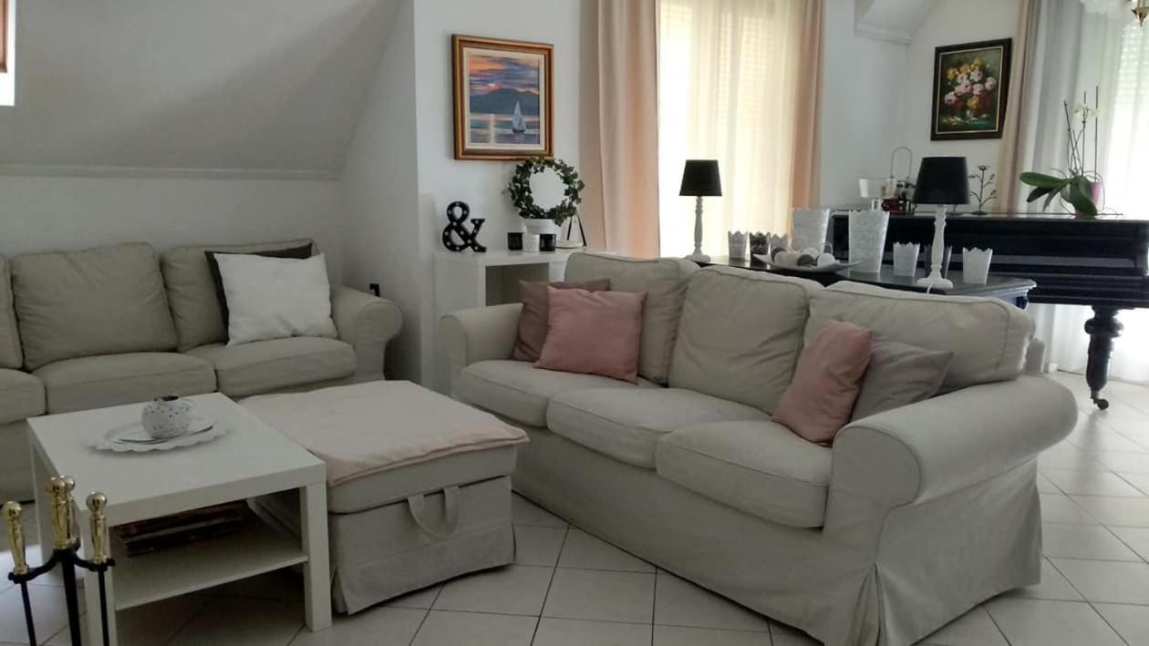 Leander Apartman Balatonlelle Luaran gambar