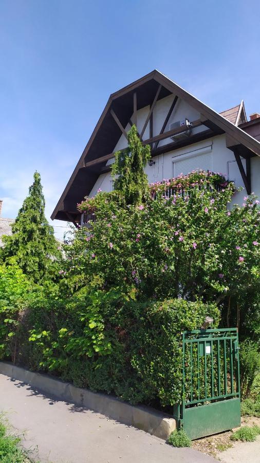 Leander Apartman Balatonlelle Luaran gambar